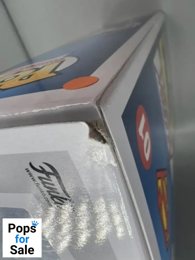 #01 Superman - Comic Covers - Box Damaged Funko POP