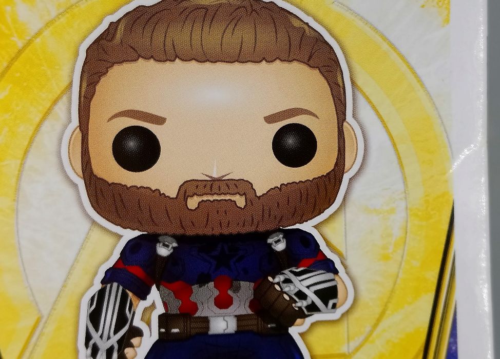 #299 Captain America (Action Pose) Marvel Avenger Box Damaged Funko POP