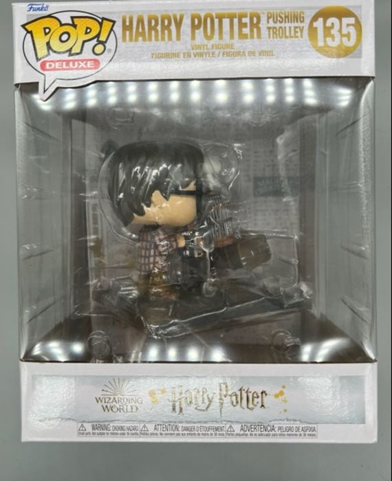 135 Harry Potter (Pushing Trolley) Deluxe - Harry Potter Funko POP