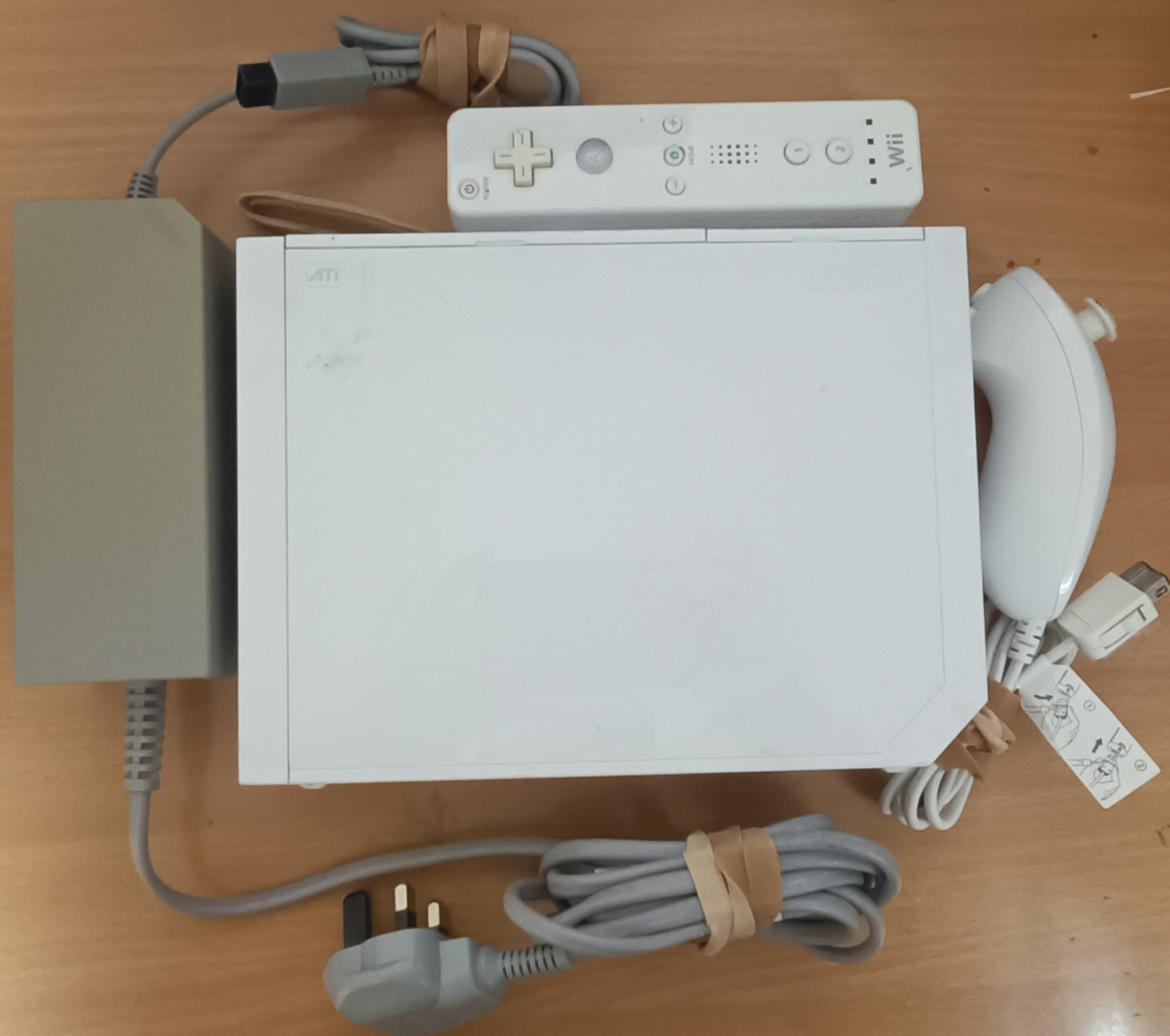 Nintendo Wii Console (original version WITHOUT Wii Sports) - No Outer Box