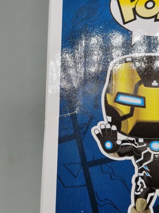 #555 Iron Man (Model 39) - Glow - Marvel - Box Damaged Funko POP