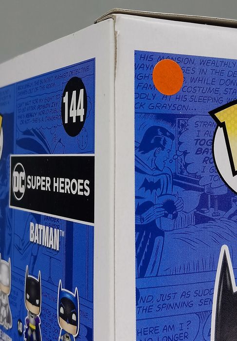 144 Batman (Classic Black) - DC Super Heroes - Funko POP - Box Damaged