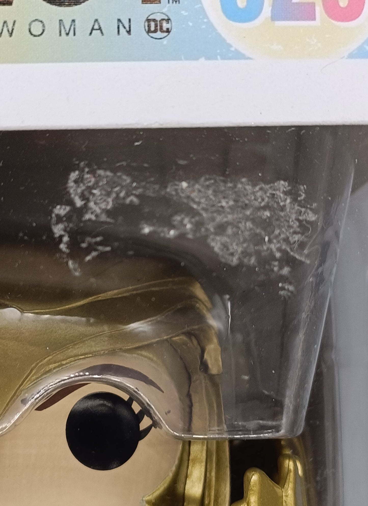 329 Wonder Woman (Golden Armor Shield) - DC - WW84 - Funko POP - Box Damaged