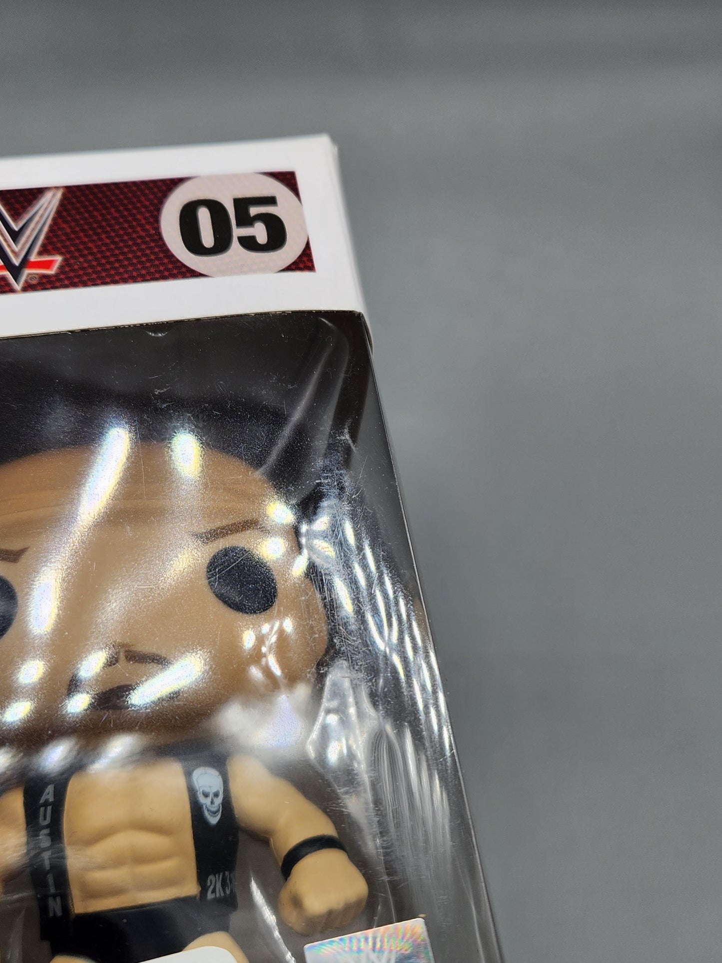 #05 Stone Cold Steve Austin (WWE 2K16) - WWE Box Damaged Funko POP