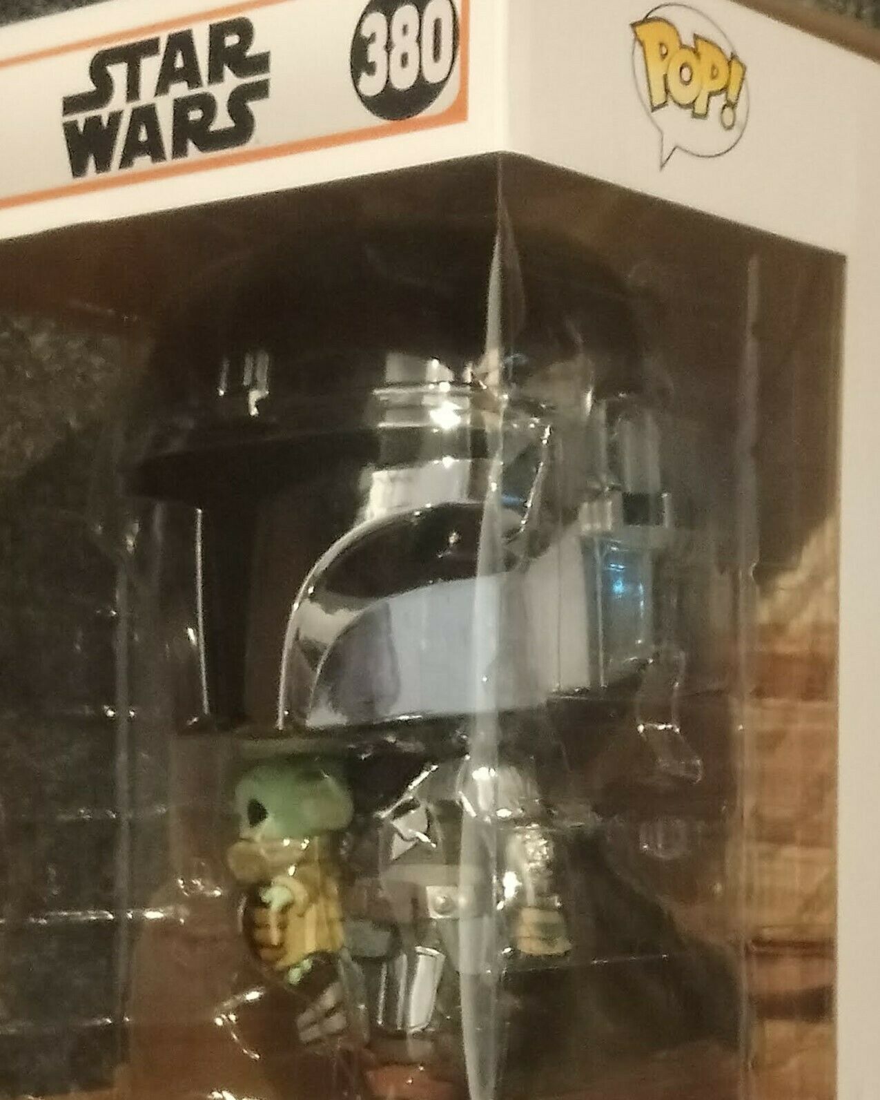 380 The Mandalorian with Child 10 Inch Star Wars - Box Damaged Funko POP