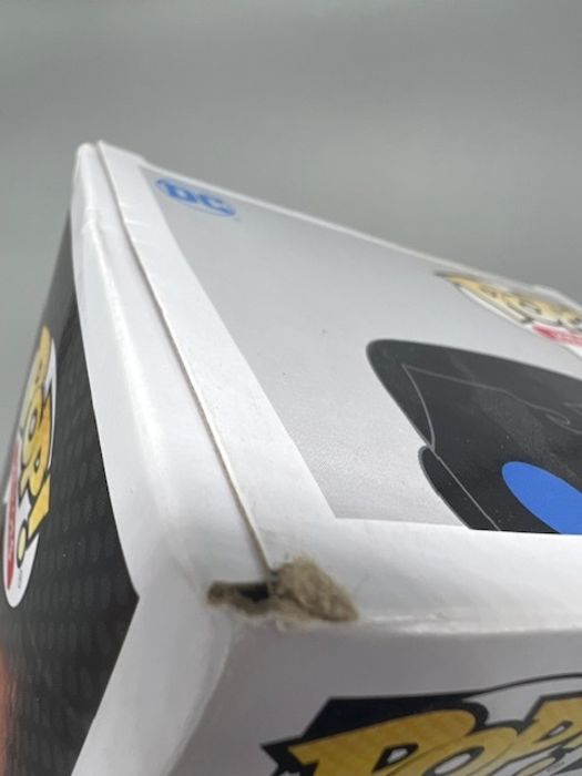 #07 Superman (Silhouette) Glow - DC GITD - Box Damaged Funko POP