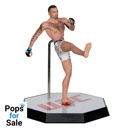 UFC Posed PVC Statue Max Holloway 18 cm