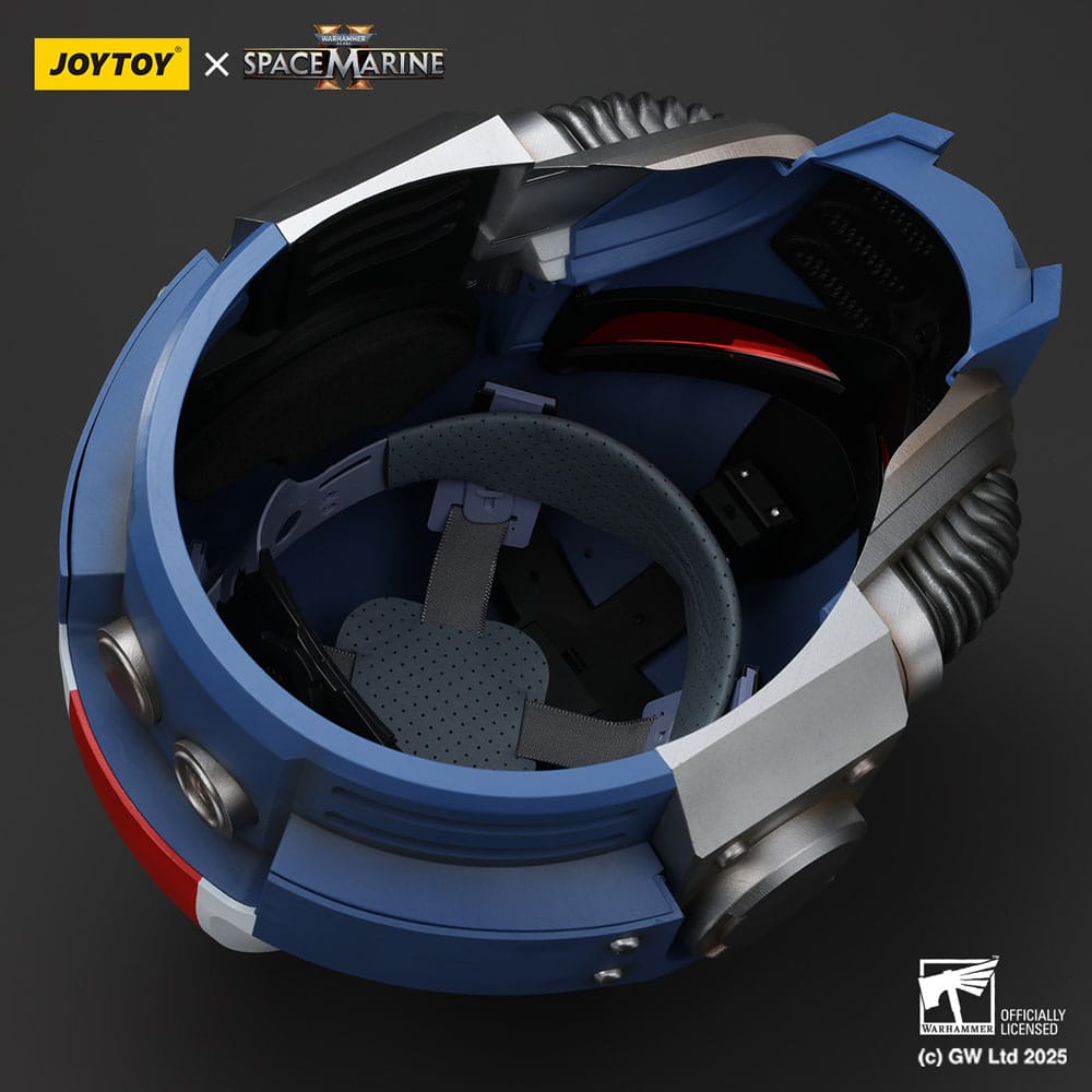 Warhammer 40,000: Space Marine 2 Replica Ultramarines Lieutenant Titus helmet 30 cm