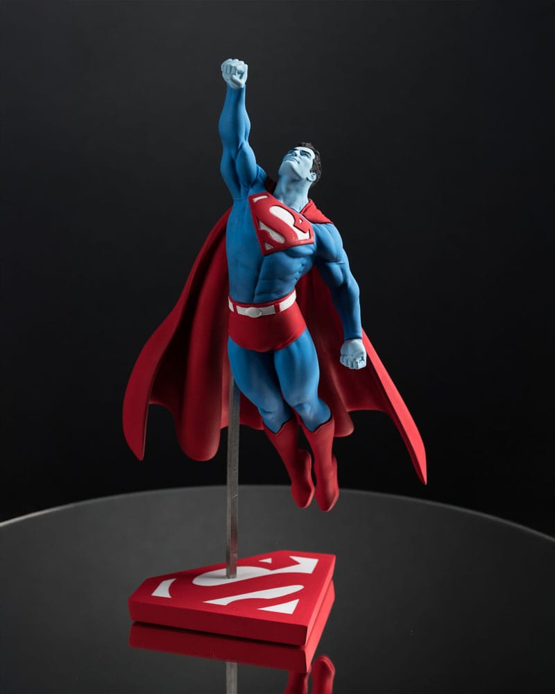 DC Direct Statue 1/10 Superman Red and Blue: Superman by Gary Frank Limited Edition 26 cm Statues