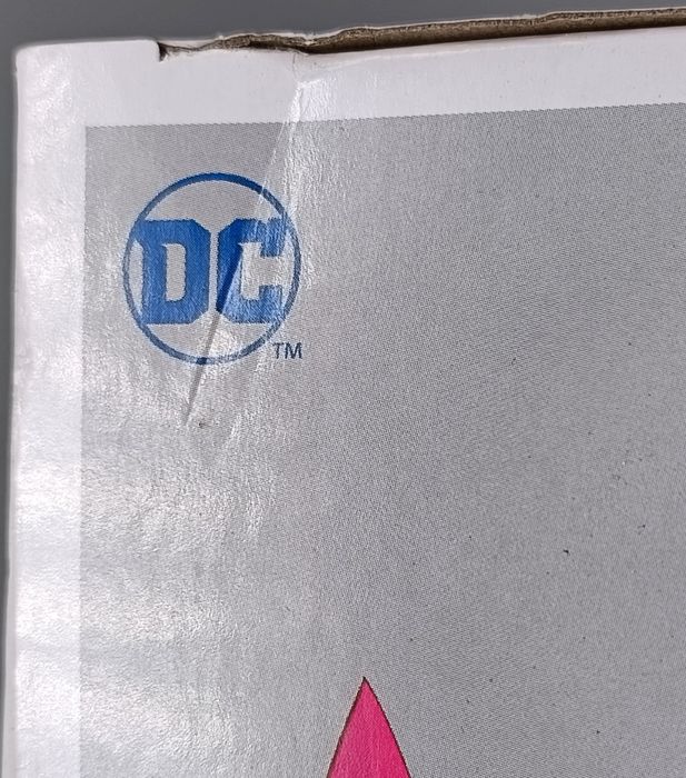 351 Batman (BCA) - DC - Breast Cancer Awareness - Funko POP - Box Damaged