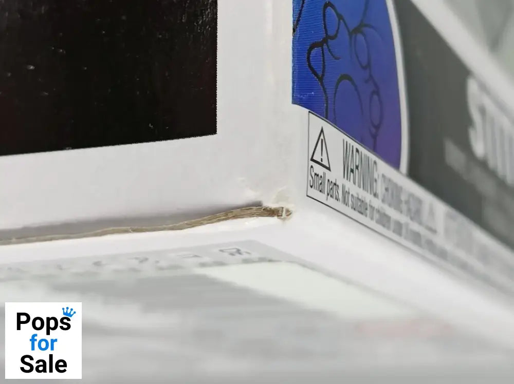 #1045 Stitch (Seated Smiling Pride) Diamond Disney Damaged Box Funko POP