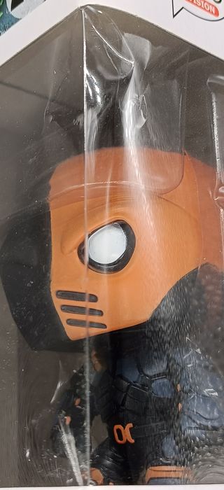 #210 Deathstroke - Arrow - Box Damaged Funko POP - PopsforSale.co.uk