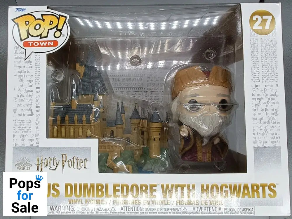 #27 Albus Dumbledore with Hogwarts Harry Potter Town Damaged Box Funko POP