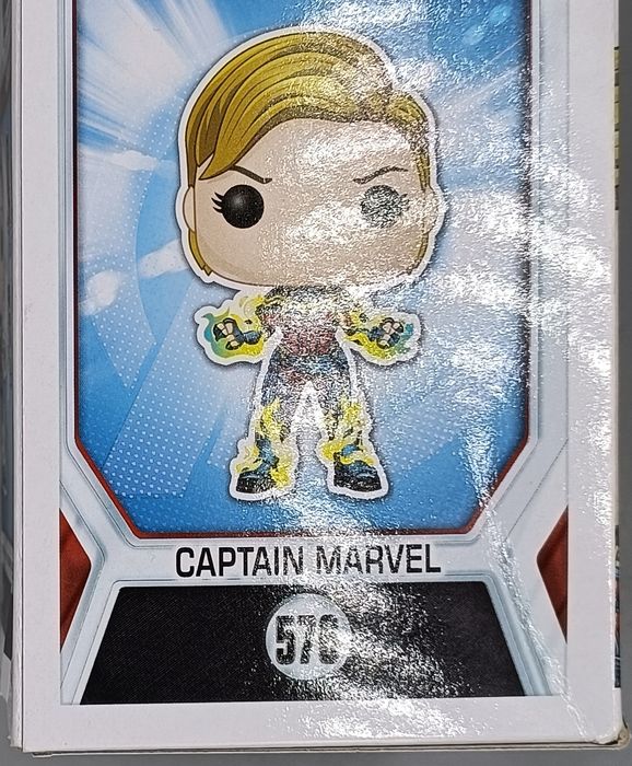 576 Captain Marvel (Short Hair) Marvel Avengers Endgame Funko POP - Box Damaged