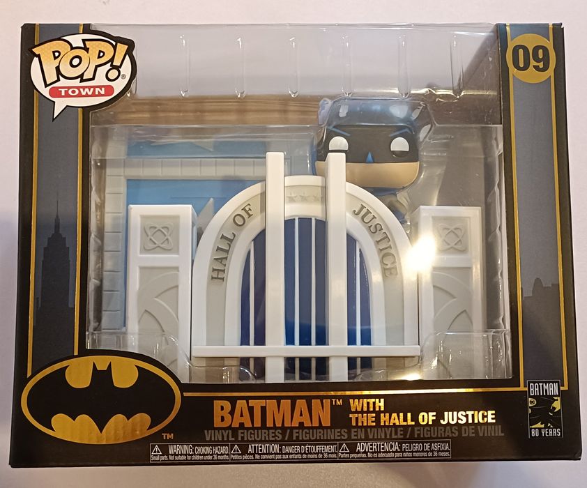09 Batman (with The Hall of Justice) - Town - DC Funko POP - Box Damaged
