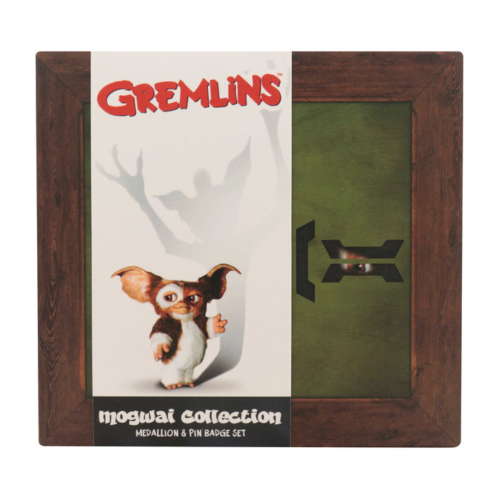 Gremlins Limited Edition Medallion and Pin Set Medallion
