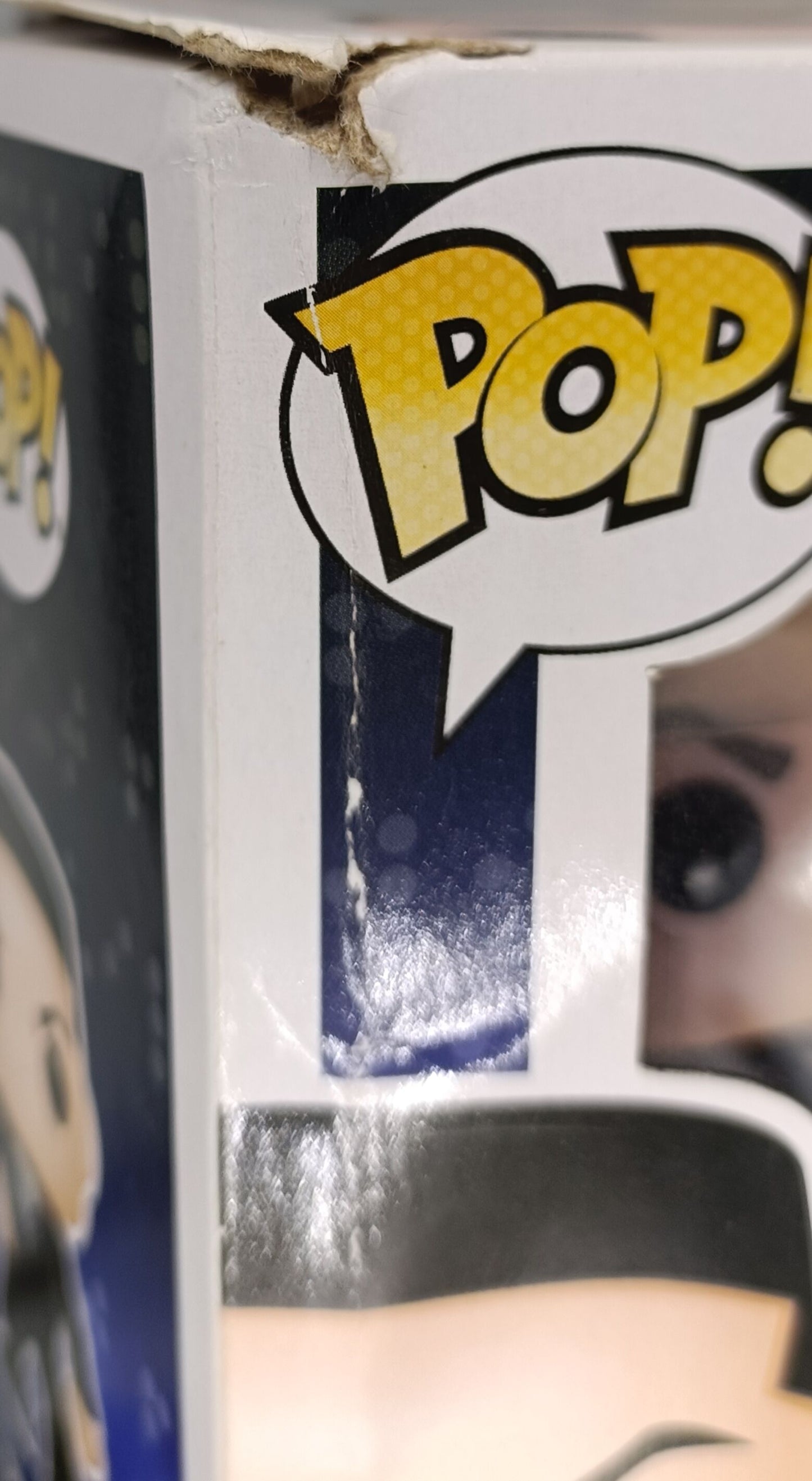 216 Punisher (Holding Mask) Chase - Marvel Daredevil - Funko POP - Box Damaged