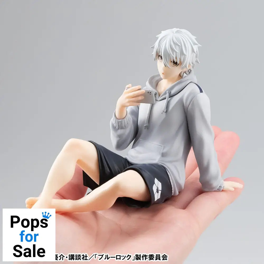 Blue Lock G.E.M. Series PVC Statue Seishiro Nagi Repaint Ver. Palm Size 9 cm