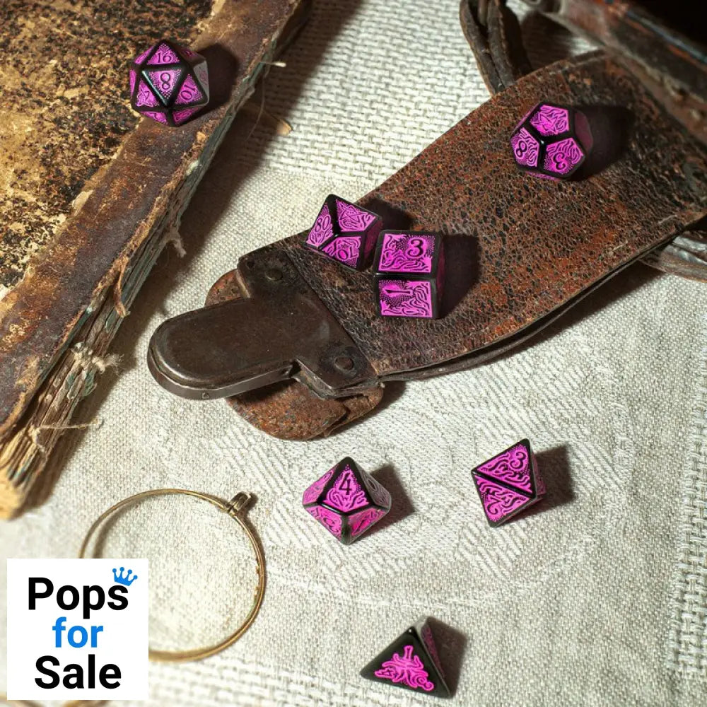 Call of Cthulhu 7th Edition Dice Set Black & Magenta (7)