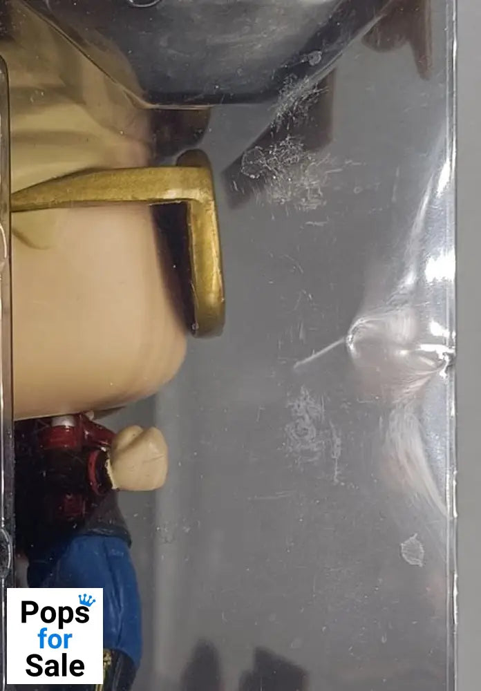 Captain Marvel vs Chun-Li Capcom (Blue Pants) - Damaged Box Funko POP