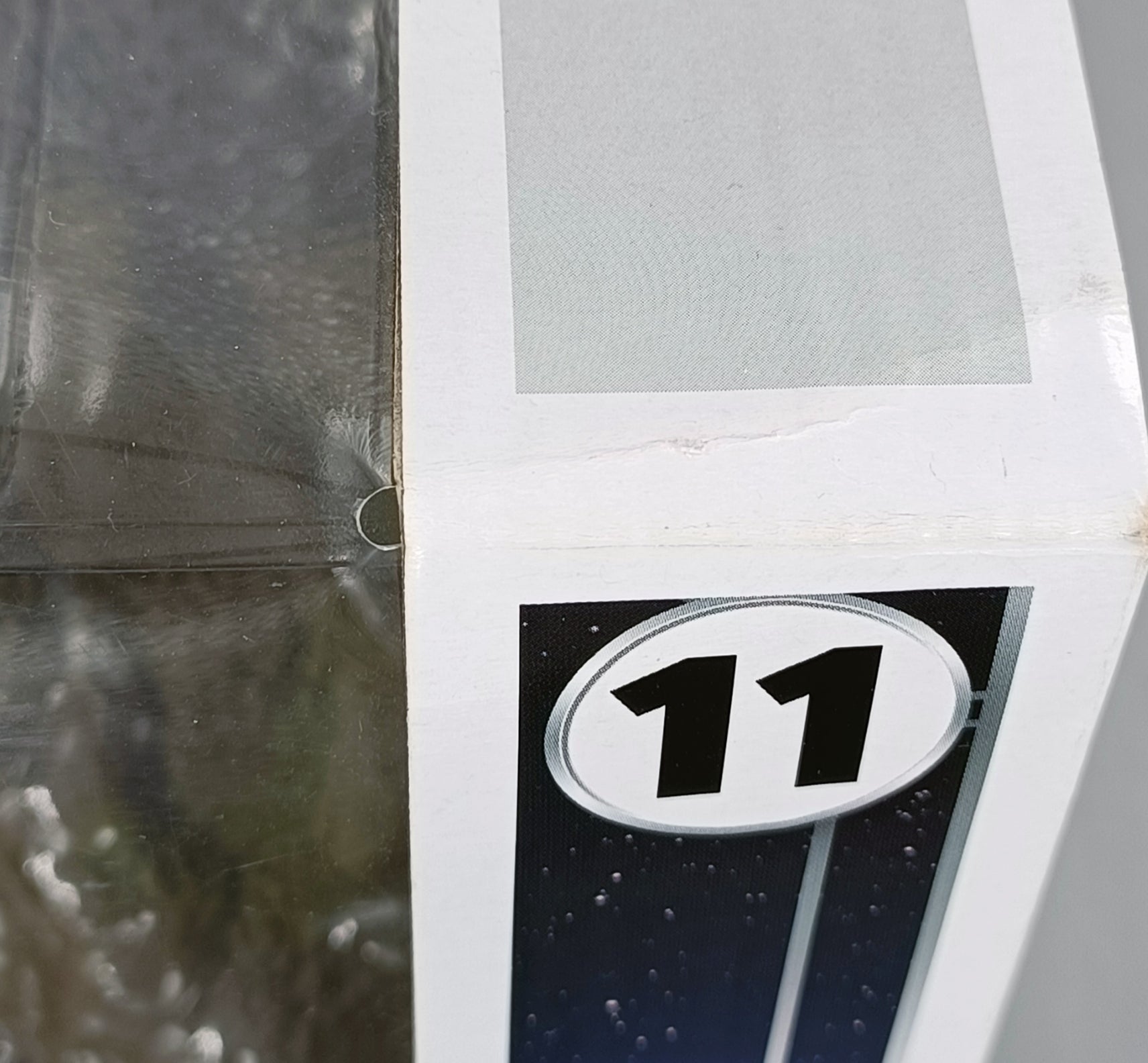 11 Dagobah Yoda with Hut - Town - Star Wars - Box Damaged Funko POP