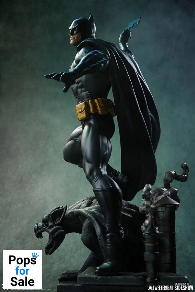 DC Comics Maquette 1/6 Batman (Black and Gray Edition) 50 cm