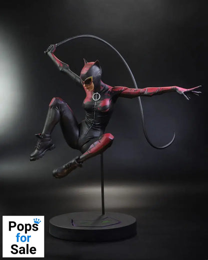 DC Designer Series Statue 1/6 Catwoman by Jock 33 cm