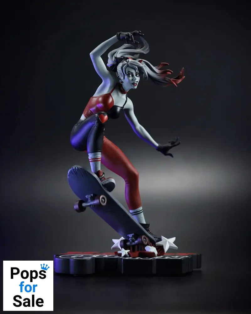 DC Direct Harley Quinn: Red, White & Black Statue 1/10 Harley Quinn by Ivan Tao 20 cm
