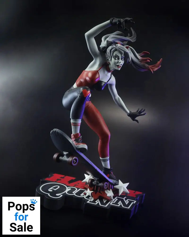 DC Direct Harley Quinn: Red White & Black Statue 1/10 Harley Quinn by Ivan Tao 20 cm Statues