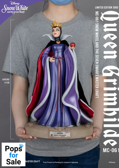Disney Snow White and the Seven Dwarfs Master Craft Statue Queen Grimhilde 41 cm