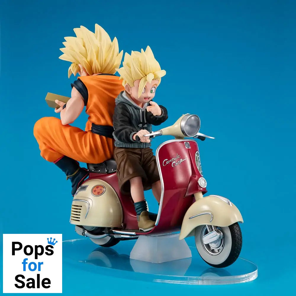 Dragonball Z 05 Desktop Real McCoy PVC Diorama Super Saiyan Son Goku & Super Saiyan Son Gohan & Motorbike 16 cm