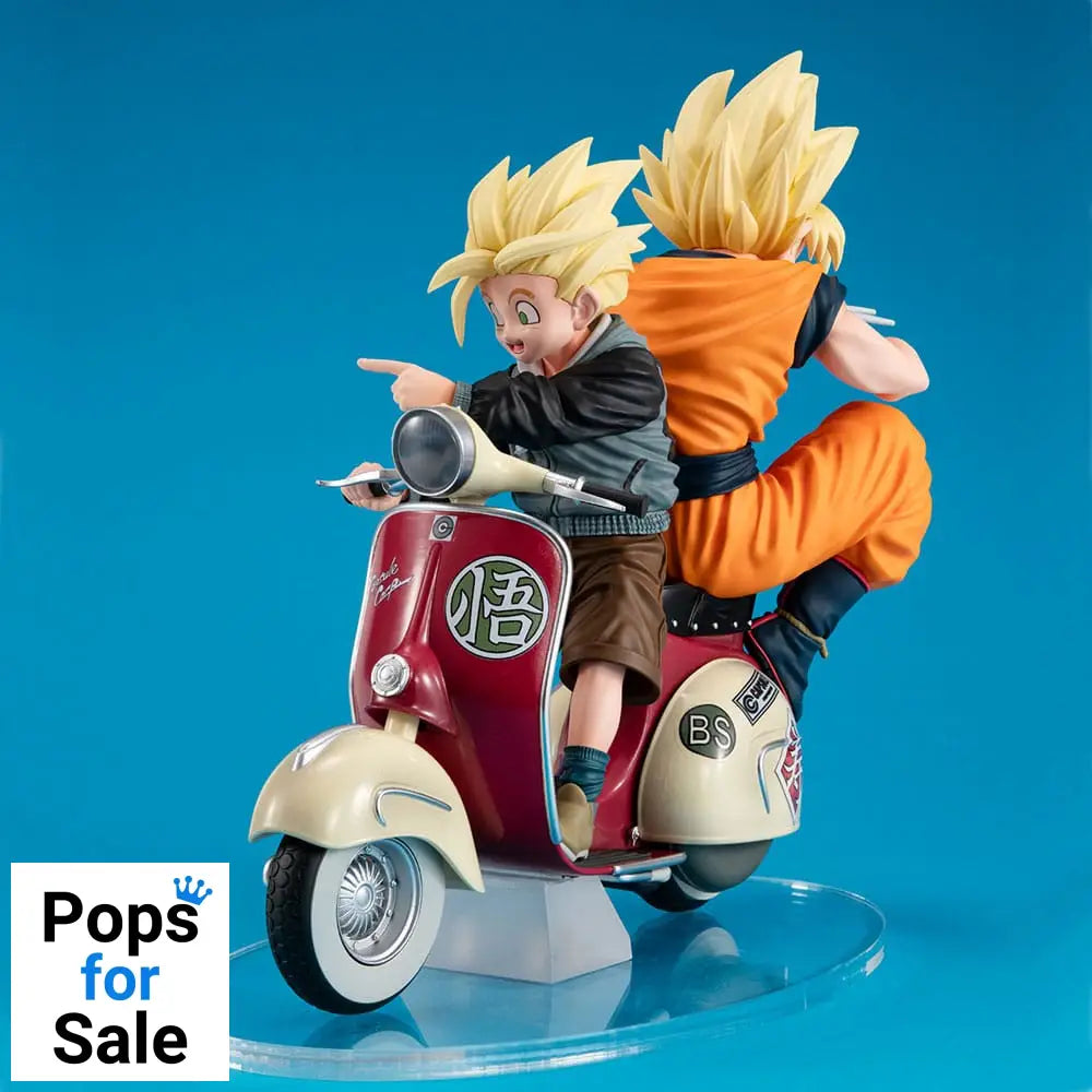 Dragonball Z 05 Desktop Real McCoy PVC Diorama Super Saiyan Son Goku & Super Saiyan Son Gohan & Motorbike 16 cm