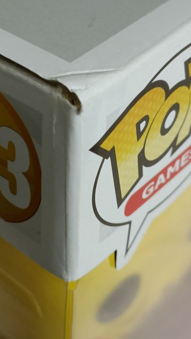 353 Pikachu - 10 Inch Supersize - Pokemon - Funko POP - Box Damaged