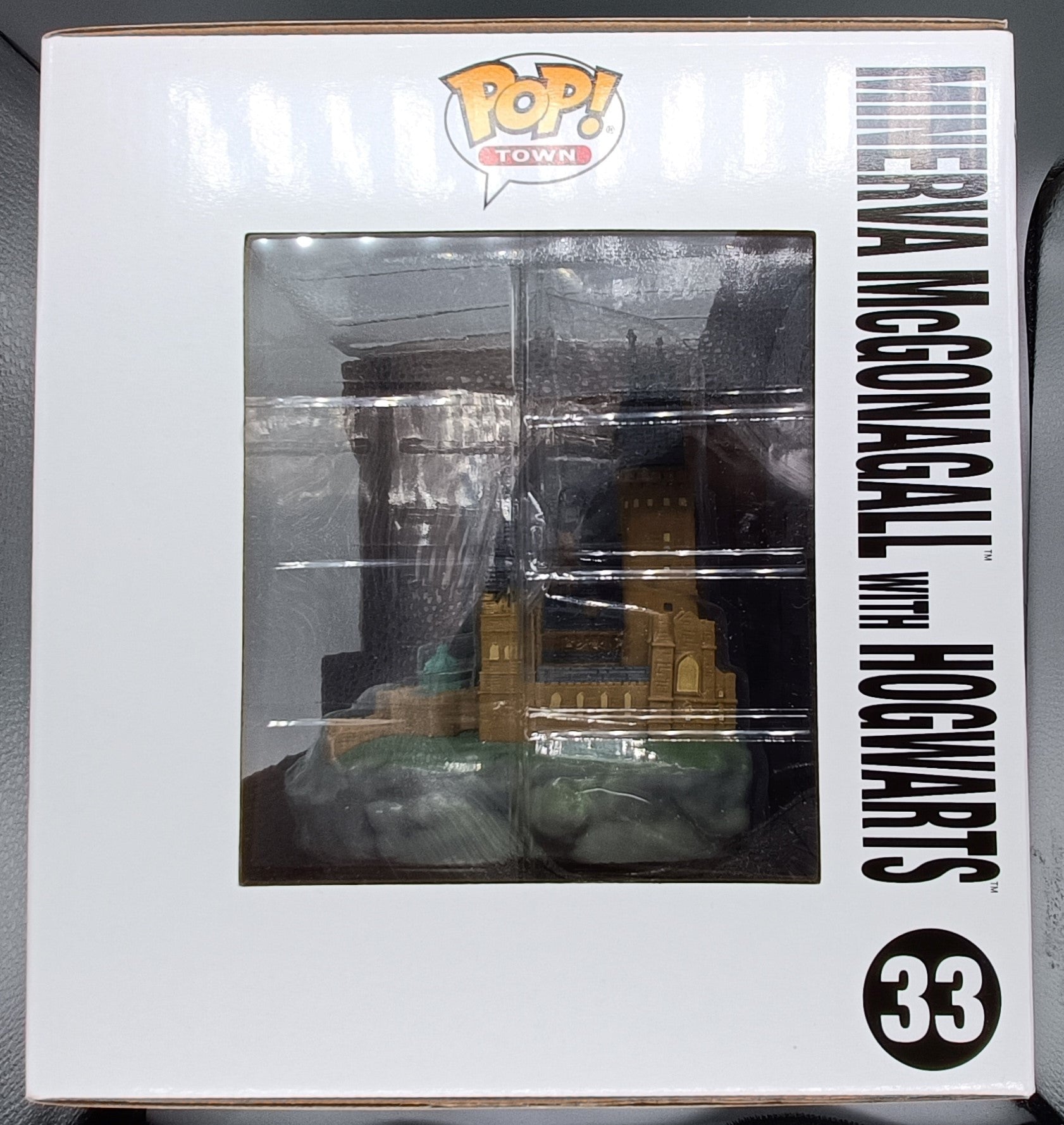 #33 Minerva McGonagall with Hogwarts - Town Harry Potter Funko POP