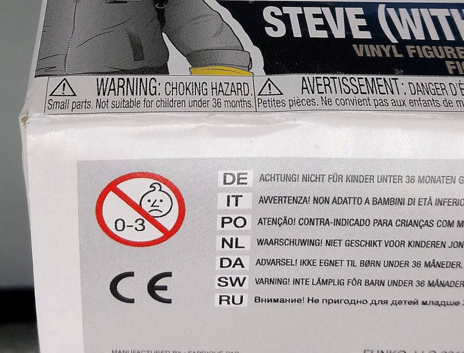 638 Steve (with Sunglasses) - Stranger Things - Damaged Box Funko POP