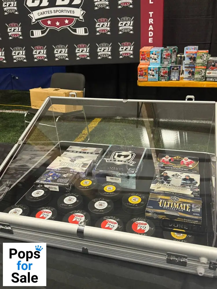 Evoretro Trading Card Display Suitcase