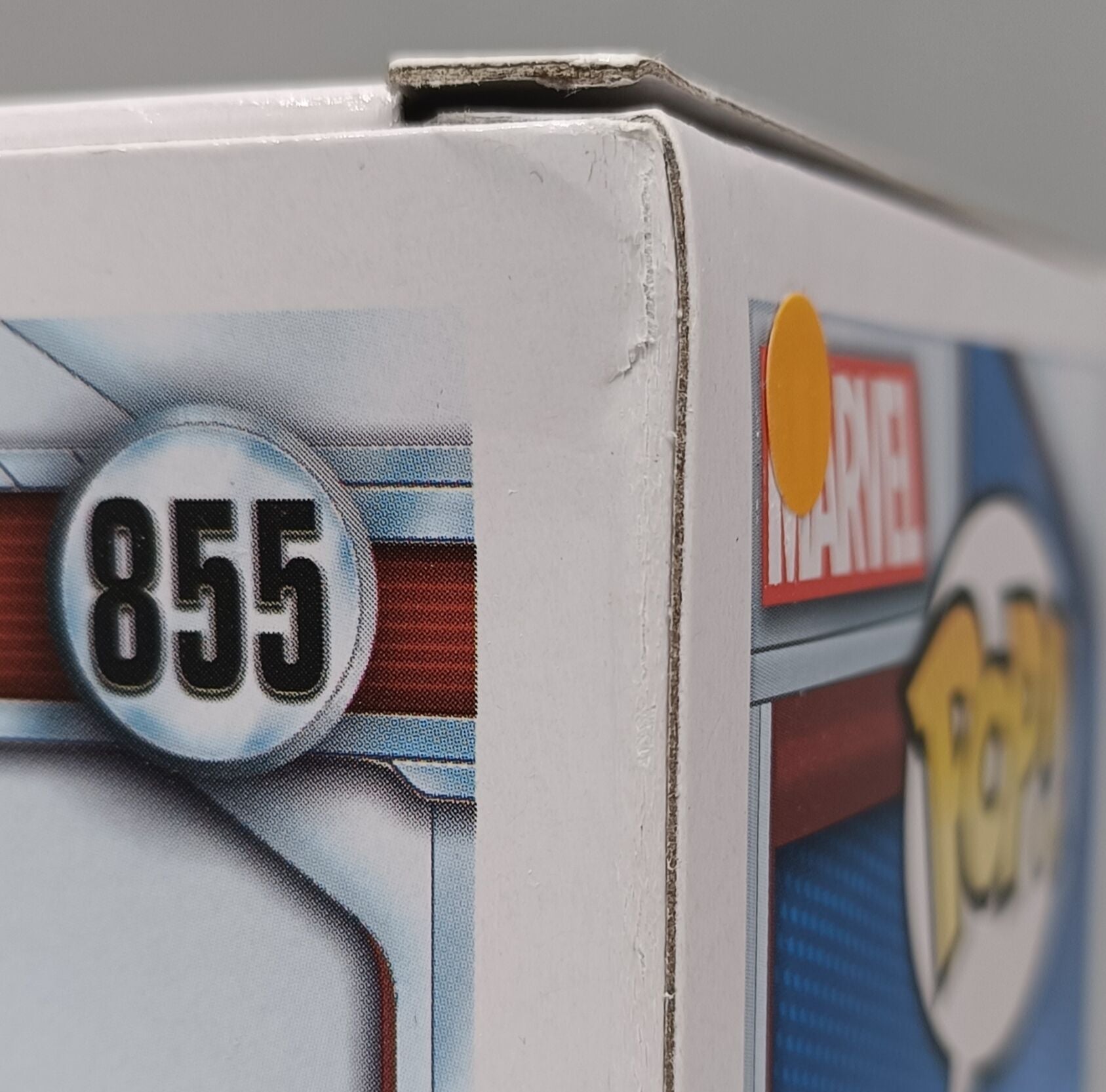 855 Wanda Maximoff - Glow - Marvel Avengers Endgame - Funko POP - Box Damaged