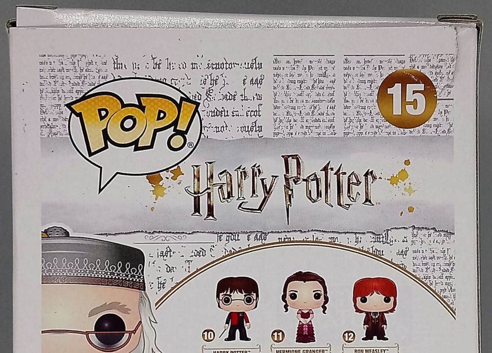 #15 Albus Dumbledore (w/ Wand) - Harry Potter Box Damaged Funko POP