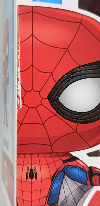 #220 SpiderMan Wingsuit Homecoming Marvel Collectors Box Damaged Funko POP