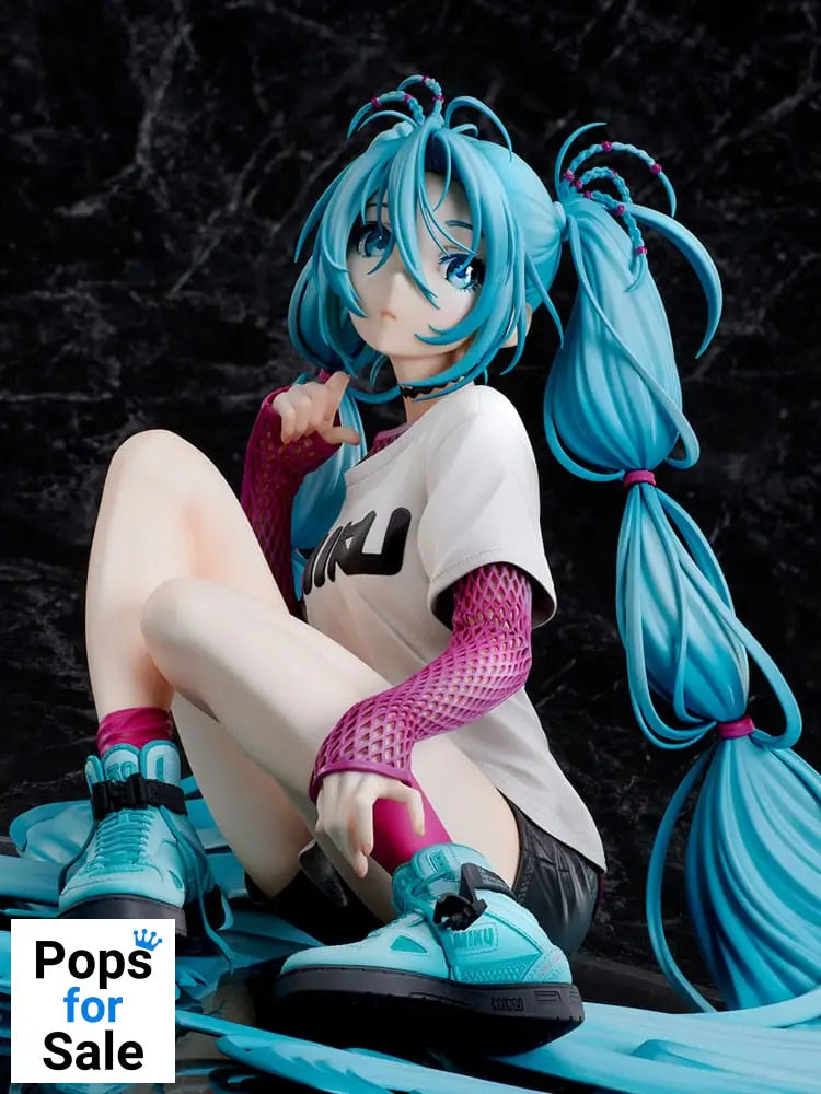 Hatsune Miku Statue 1/4 Yoneyama Mai The Latest Street Style "Cute" Limited Edition 17 cm