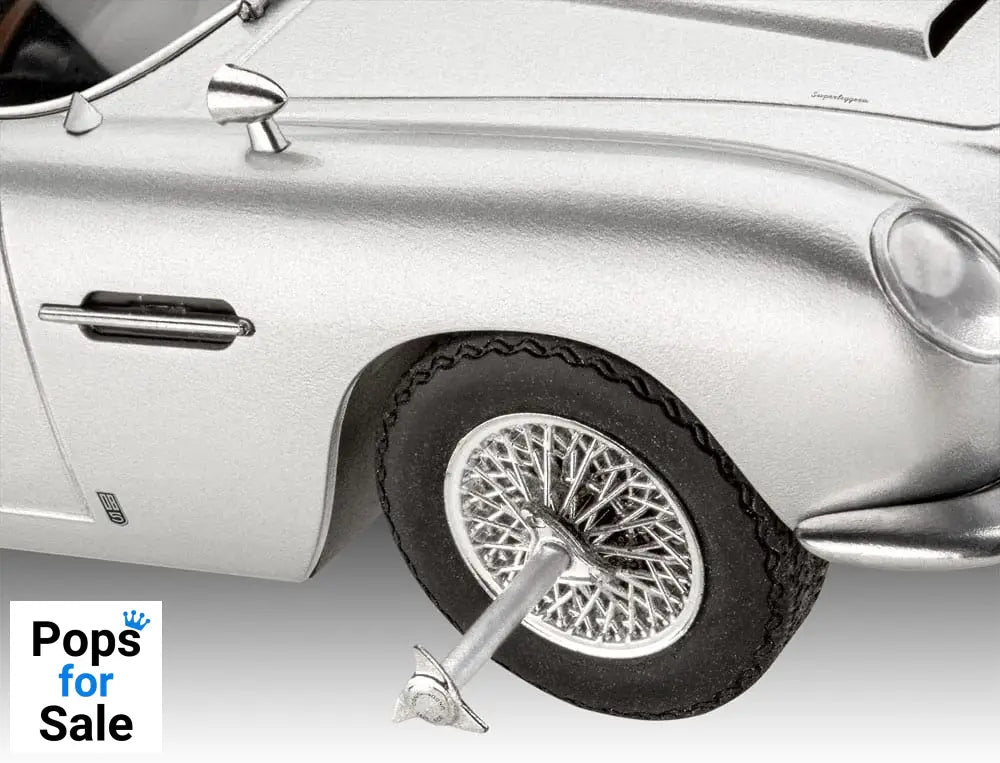 James Bond Advent Calendar Aston Martin DB5 1/24 Model Kit