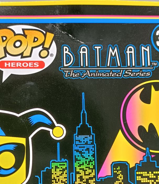 371 Harley Quinn (Blacklight) DC Batman Animated Series Funko POP - Box Damaged