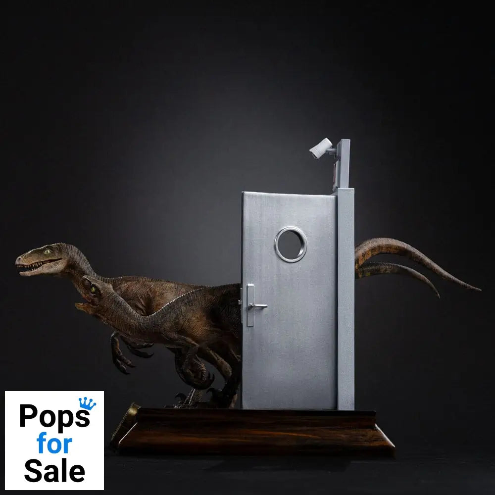 Jurassic Park Art Scale Statue 1/10 Raptors at the Kitchen's Door 28 cm