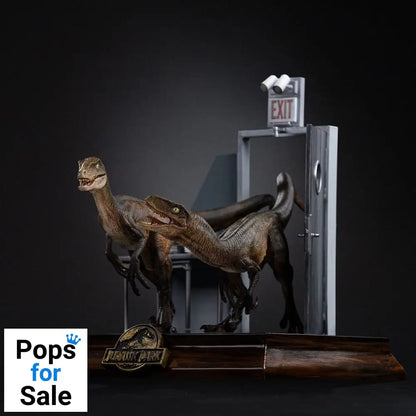 Jurassic Park Art Scale Statue 1/10 Raptors at the Kitchen's Door 28 cm