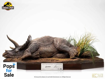 Jurassic Park Maquette 1/8 Sick Triceratops 96 cm