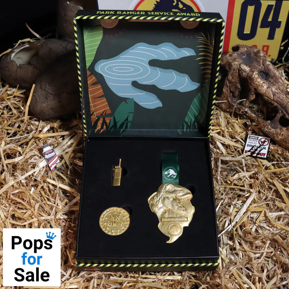 Jurassic Park Park Ranger Service Award Premium Set