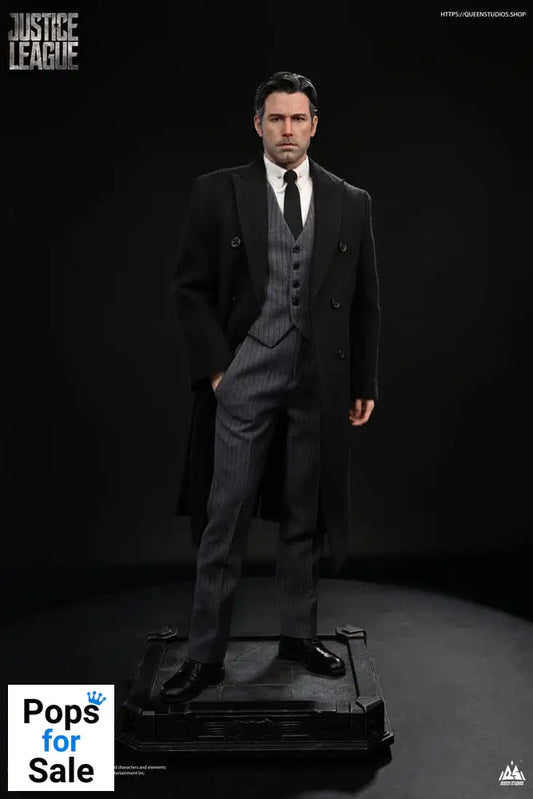 Justice League Statue 1/4 Bruce Wayne (Ben Affleck) 51 cm