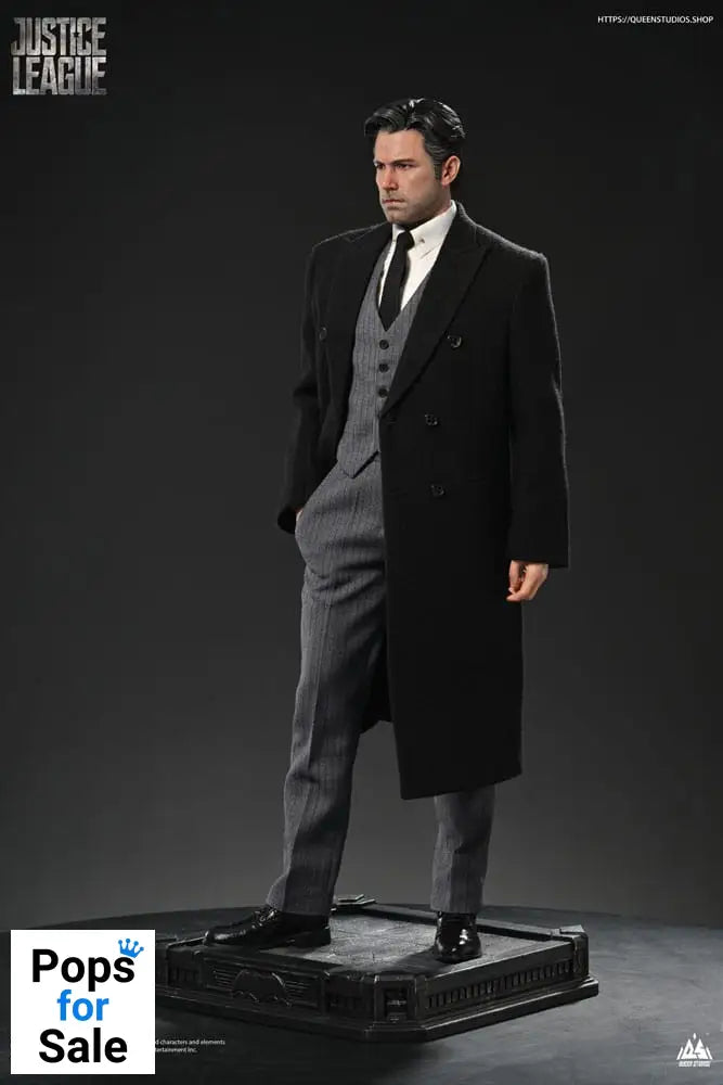 Justice League Statue 1/4 Bruce Wayne (Ben Affleck) 51 cm