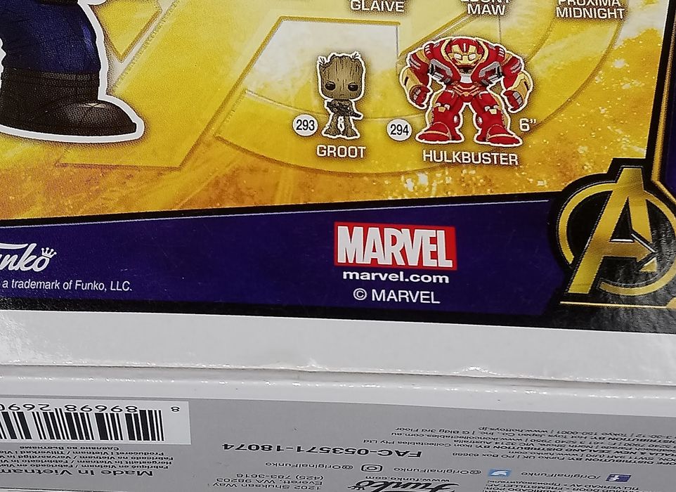 #299 Captain America (Action Pose) Marvel Avenger Box Damaged Funko POP