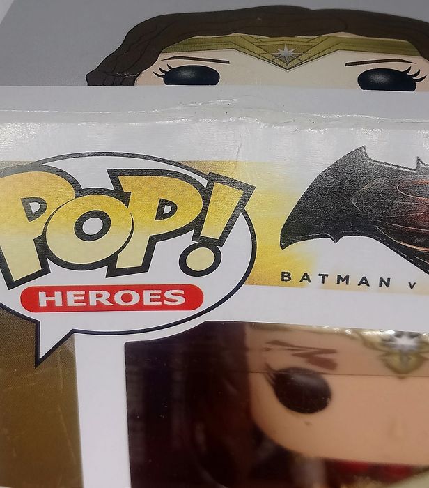 #86 Wonder Woman - DC Batman vs Superman - Box Damaged Funko POP